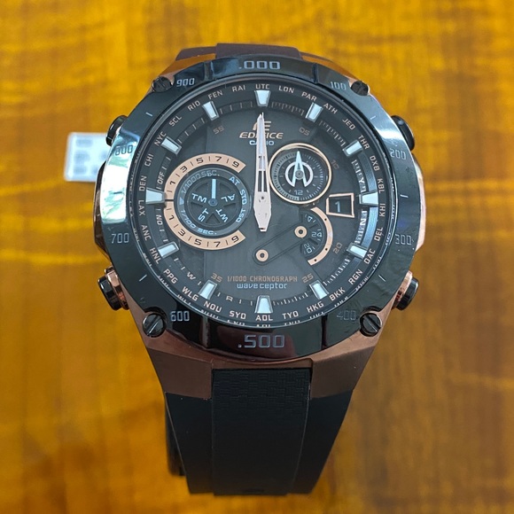 Casio EQW-M1100CG - Picture 1 of 6